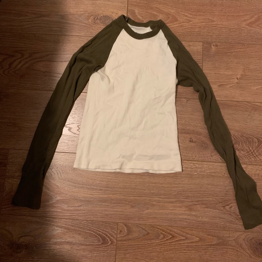 Brandy Melville- Bella Top
